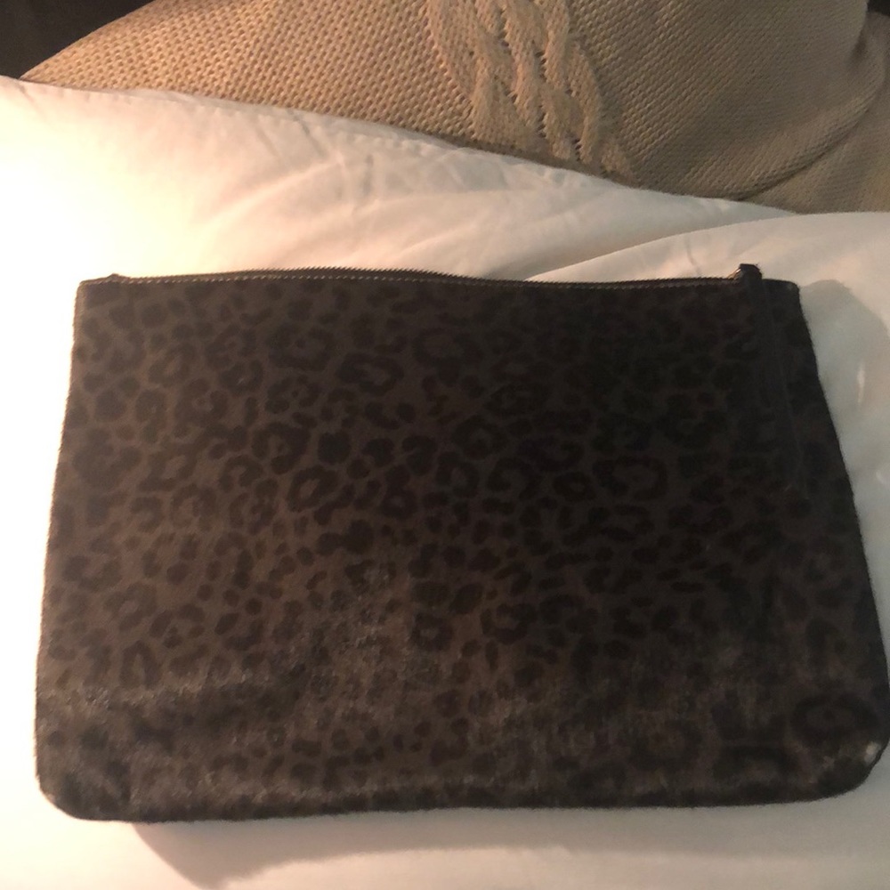 clutch army green and black cheetah print